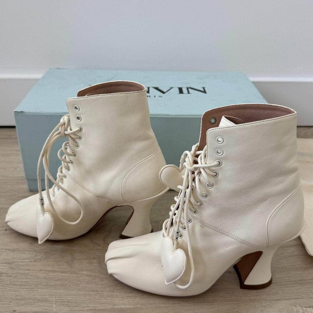 Lanvin white Leather Lace-Up Boots w/ hearts in laces Women's Size: 6 | IT 36